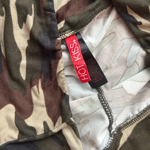 Bundle Camo Print Biker Shorts - Picture 7 of 9